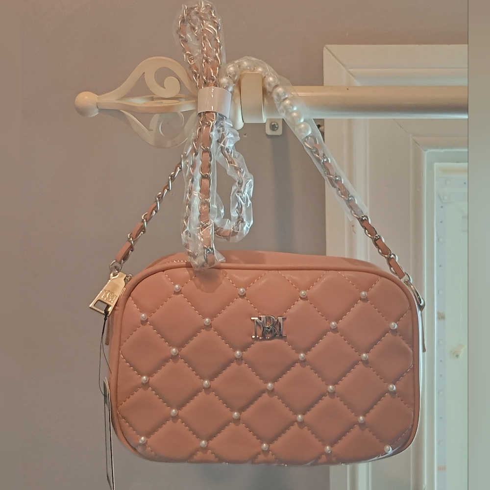 NWT Badgley Mischka Diamond Quilted Camera Bag Purse pale pink With Pearls